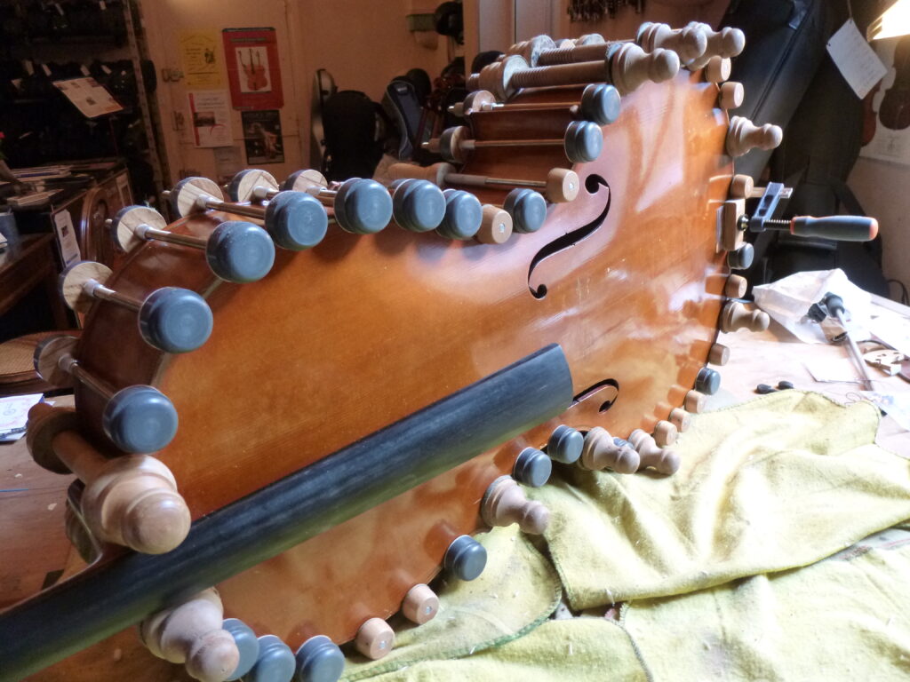 Retablage du violoncelle